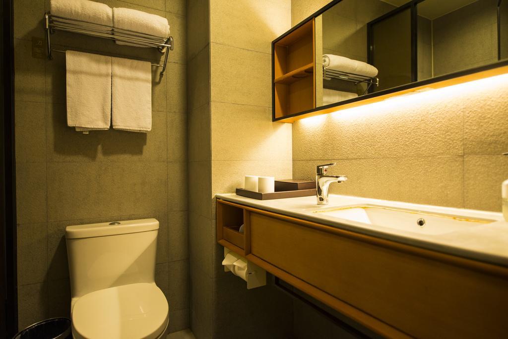 Ji Hotel Kunming Green Lake Branch Ngoại thất bức ảnh